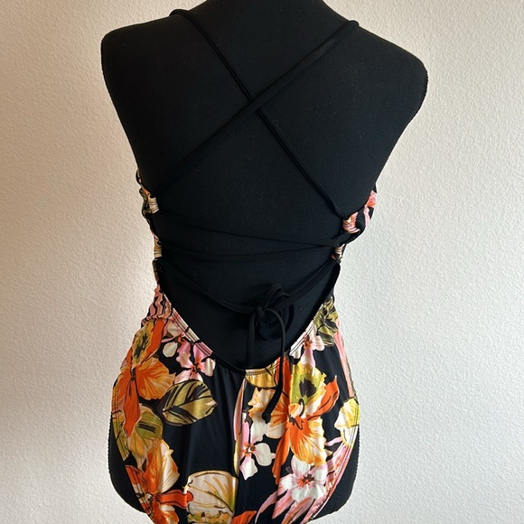 Swimming suit - Picture 3 of 4